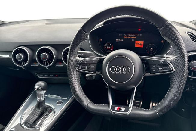 AUDI TT Photo 11