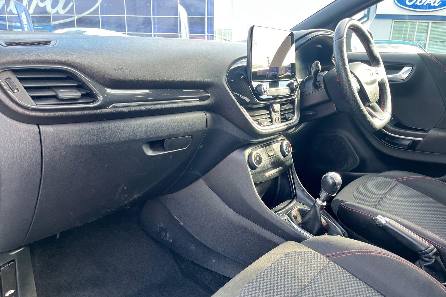 Ford PUMA Photo 17