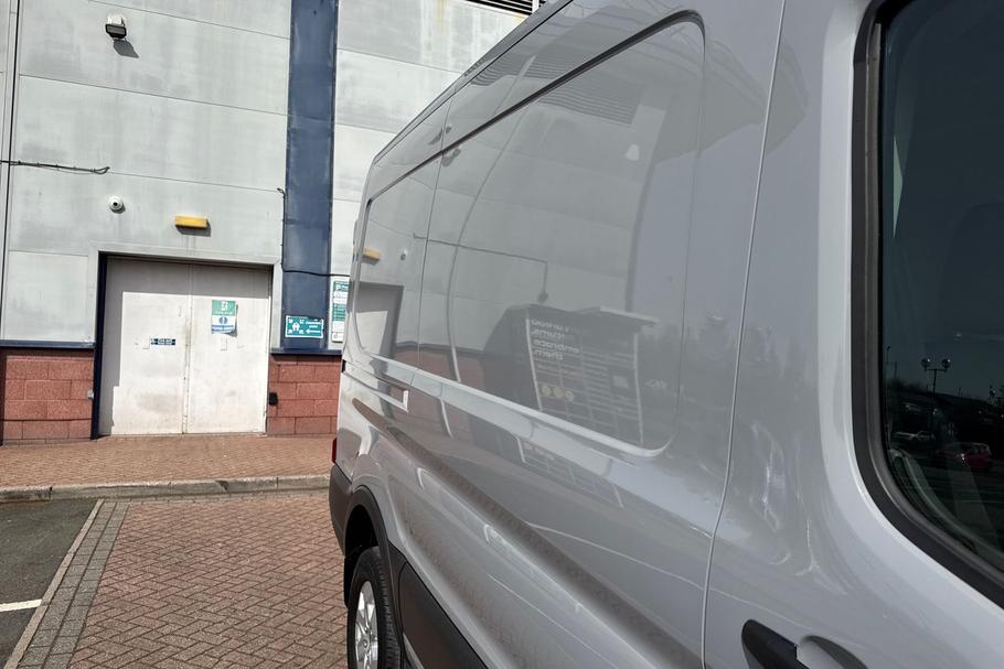 Used FORD TRANSIT WR75HKL 23