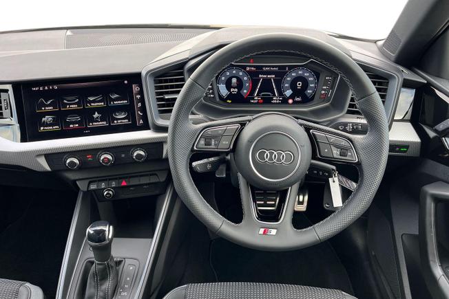 AUDI A1 Photo 11