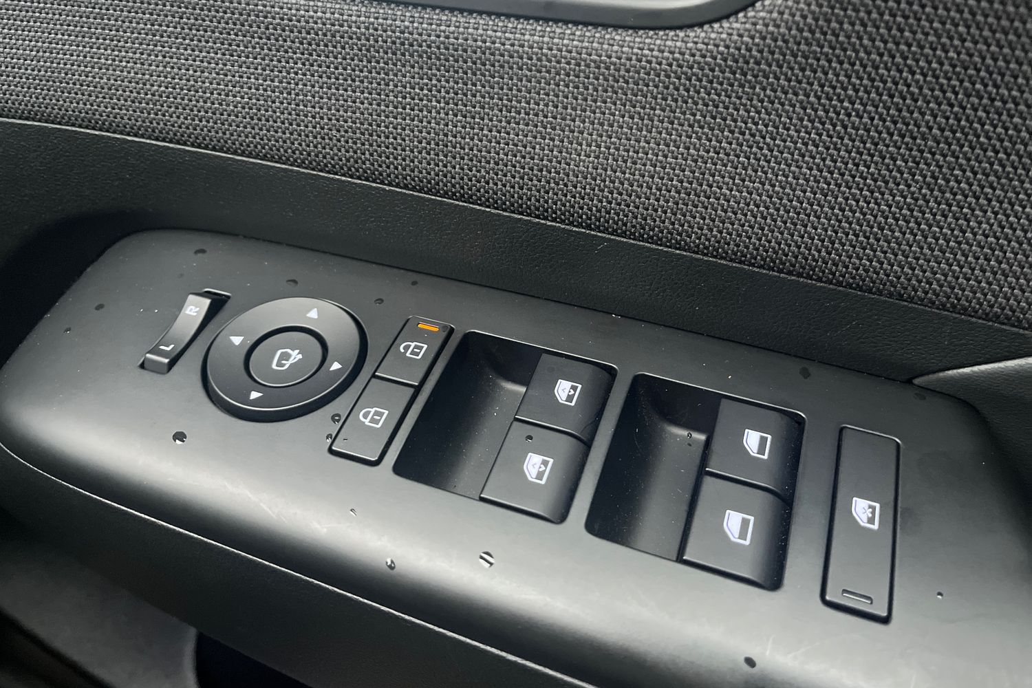 Hyundai KONA Photo 15
