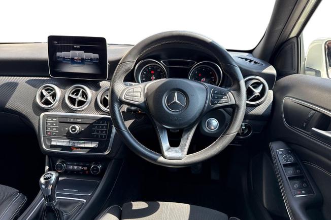 MERCEDES-BENZ A Class Photo 11