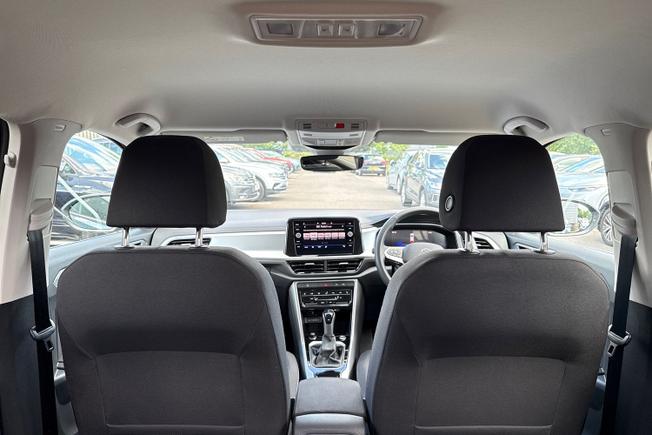 VOLKSWAGEN T-Roc Photo 28