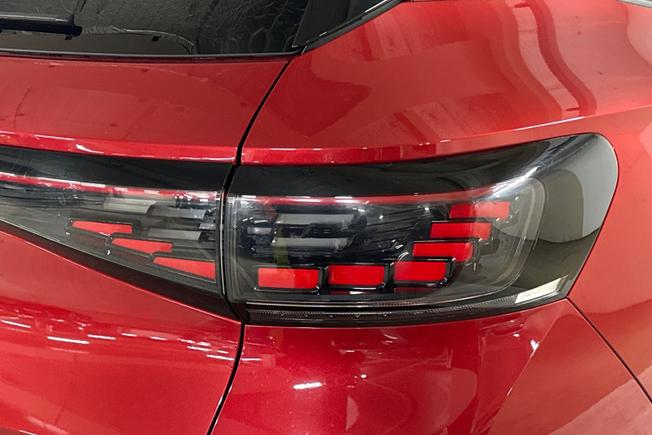 VOLKSWAGEN ID.4 Photo 18