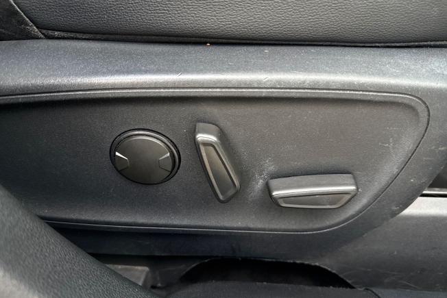 FORD Kuga Photo 24