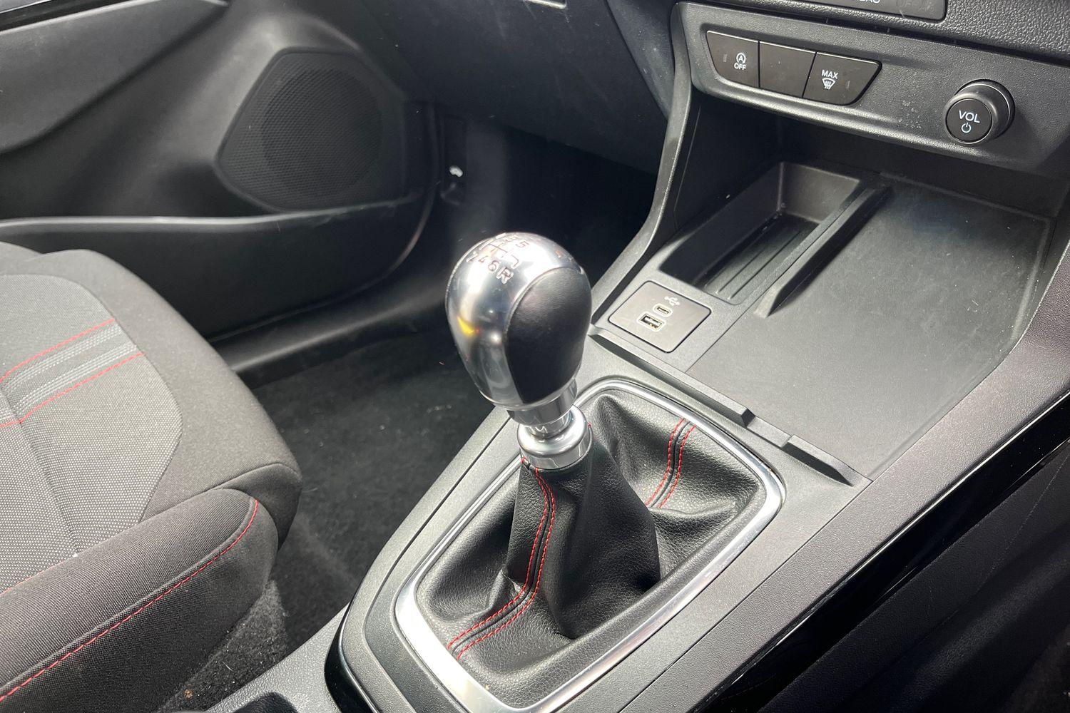 Ford PUMA Photo 32
