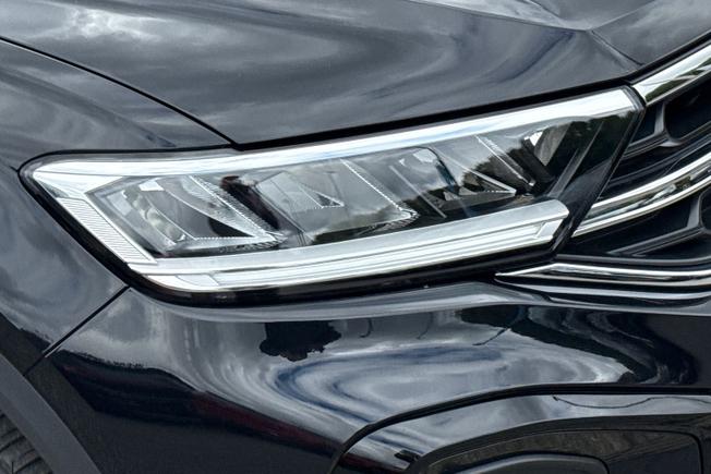 VOLKSWAGEN T-Roc Photo 19