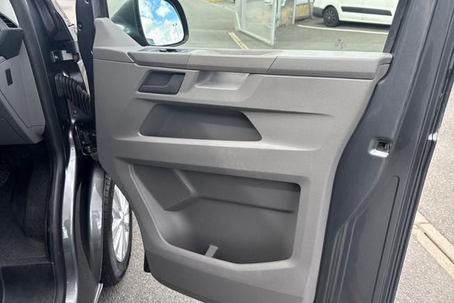 VOLKSWAGEN Transporter Photo 26