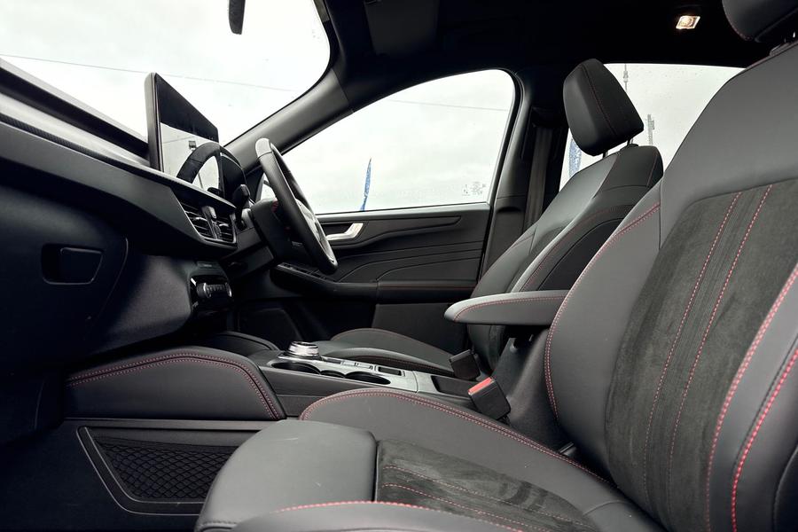 Ford KUGA Photo autoimg-753b2c20a4e66616037acba96d1918e37569ae21.jpg