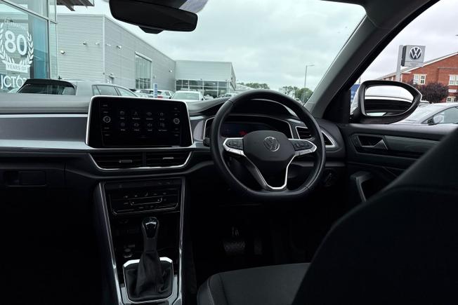 VOLKSWAGEN T-Roc Photo 37