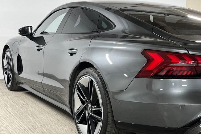 AUDI Rs E-Tron Gt Photo 31