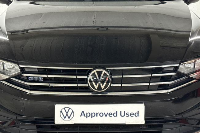 VOLKSWAGEN Passat Photo 38