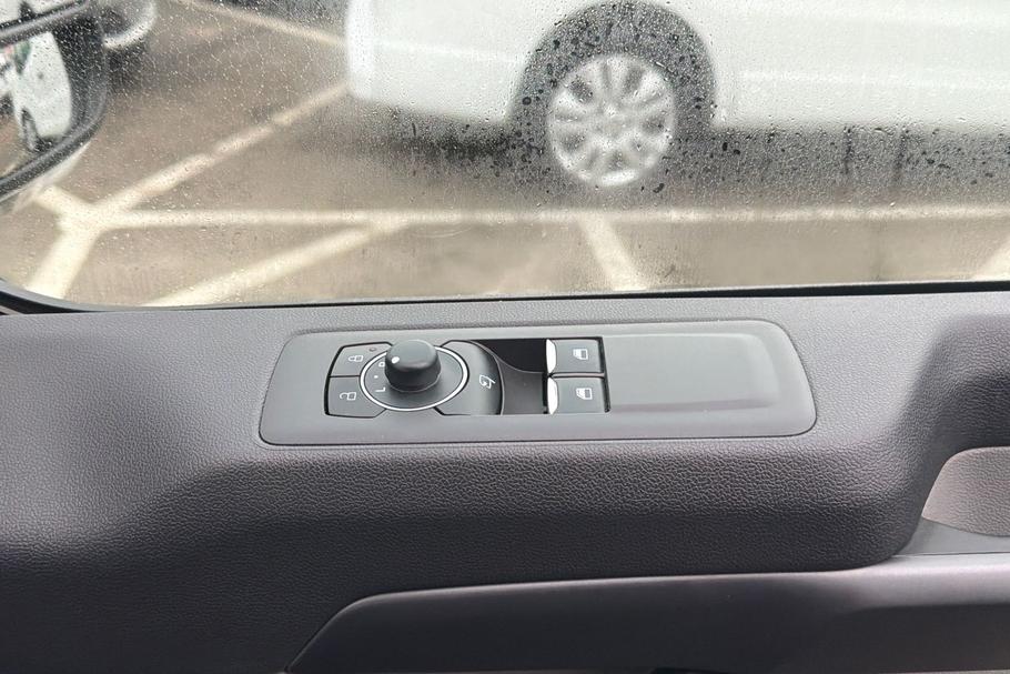 Used Ford TOURNEO CUSTOM 25