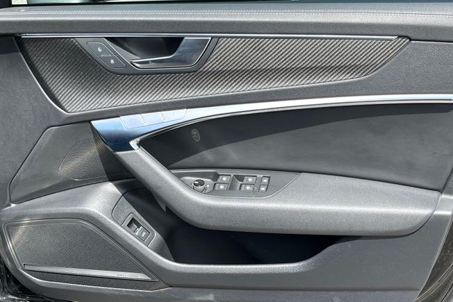 Audi A6 Saloon Photo 40