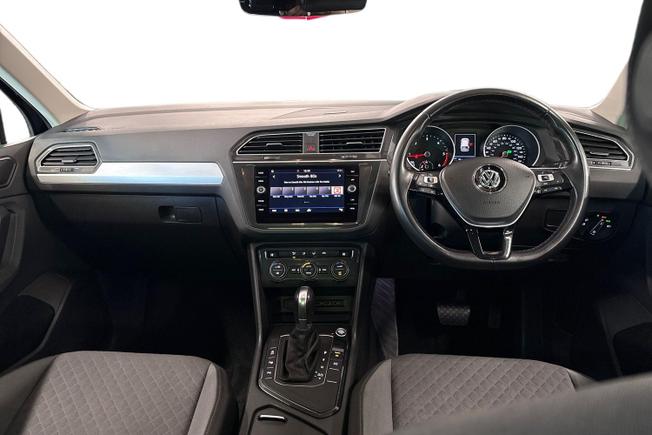 VOLKSWAGEN Tiguan Photo 10