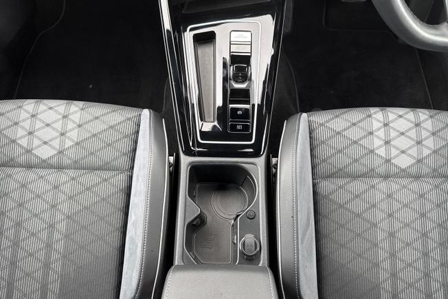 Volkswagen Golf Photo 37