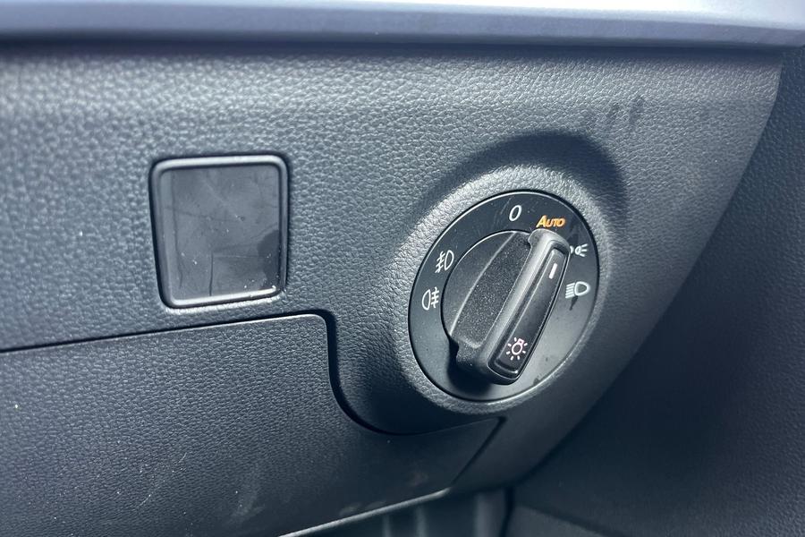 SEAT ARONA Photo autoimg-754a38bbcd28ee07e28644c0c4845d82ca8de174.jpg
