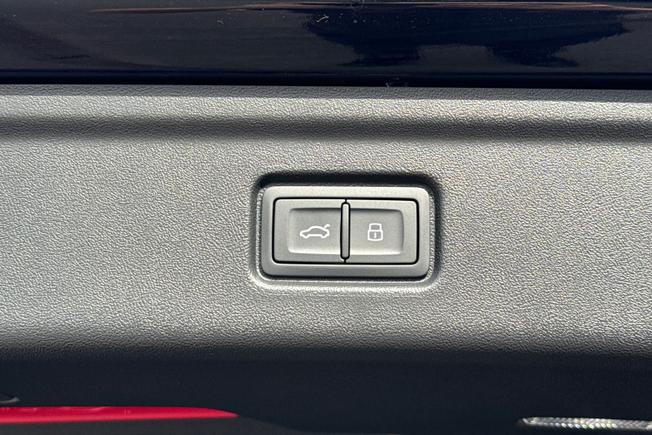 AUDI A6 e-tron Avant Photo 30