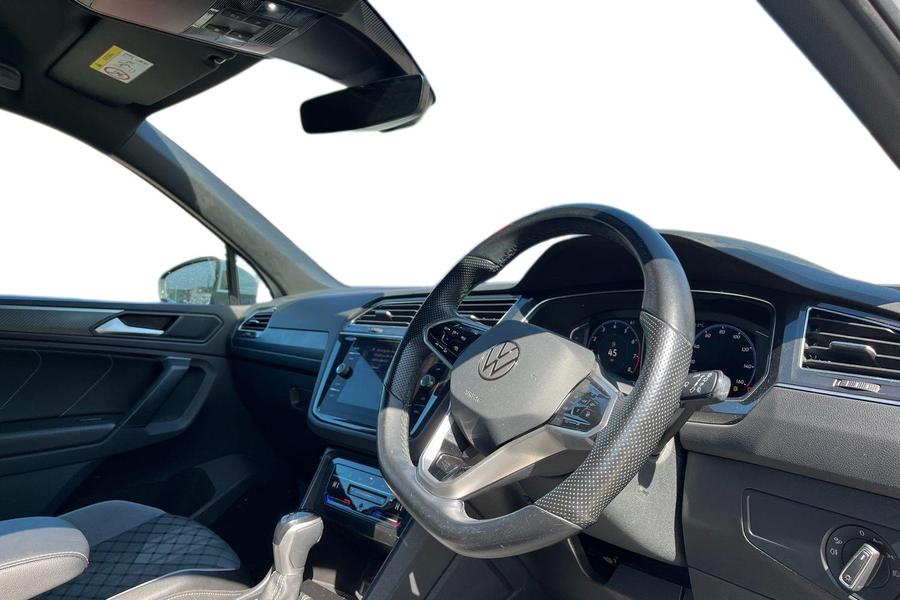 Volkswagen TIGUAN Photo autoimg-754ce82d68a60a94baa754463ea6e24d606c9175.jpg