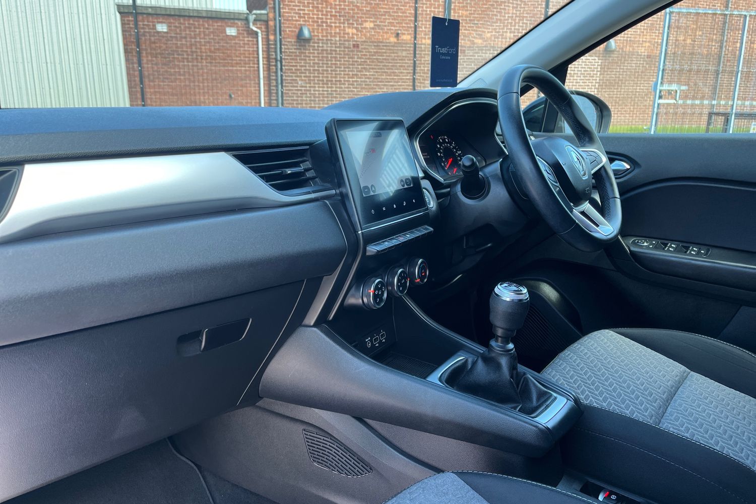 Renault CAPTUR Photo 17