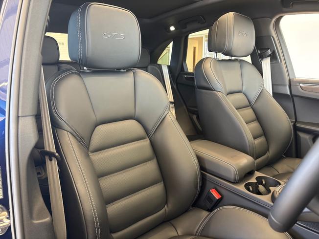 PORSCHE Macan Photo 14