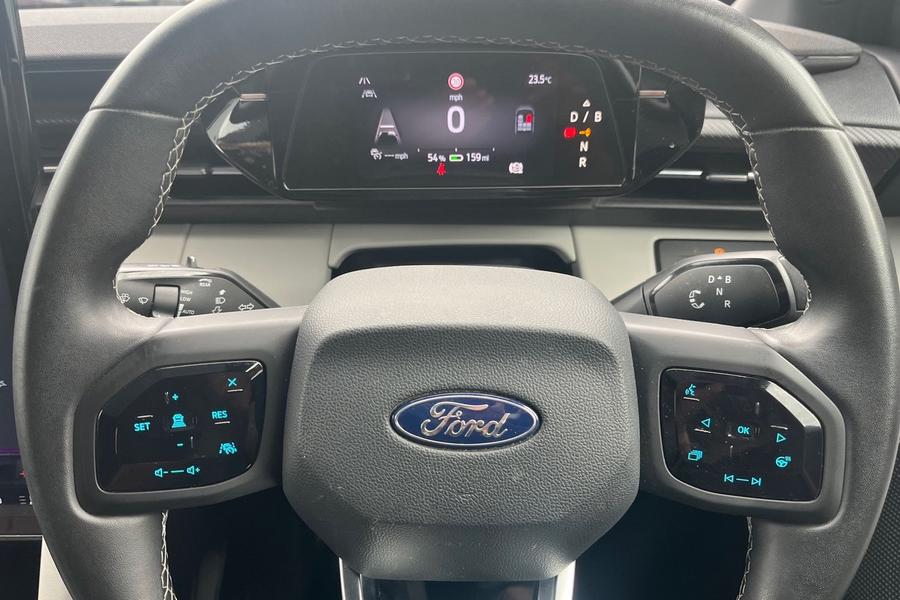 Ford Explorer Photo autoimg-75538780cb03b7c93f0048b4cc59a798613ce0c0.jpg