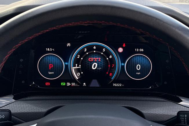 VOLKSWAGEN Golf Photo 15