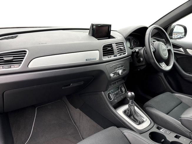 Audi Q3 Photo 2