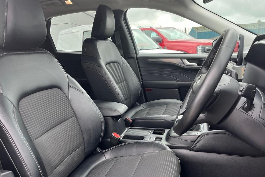 Ford KUGA Photo autoimg-755e23228e71bd476ced05af26dc0817604ea4a8.jpg