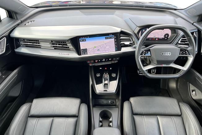 AUDI Q4 e-tron Photo 10
