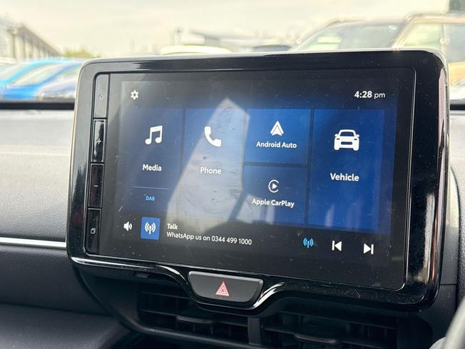 TOYOTA Yaris Cross Photo 13