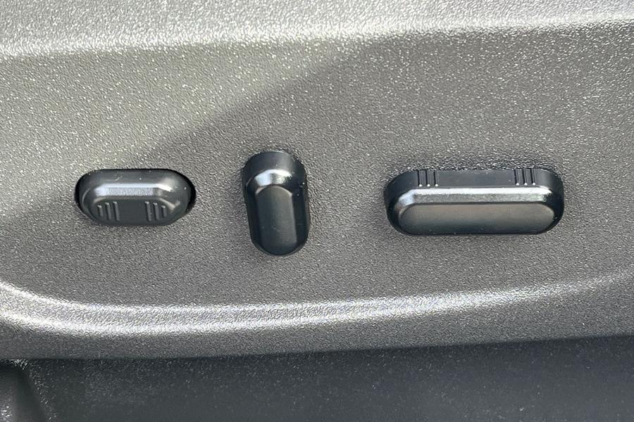 Ford KUGA Photo autoimg-7562e1399fecf5114e78e16e71cbbf17d5886d46.jpg