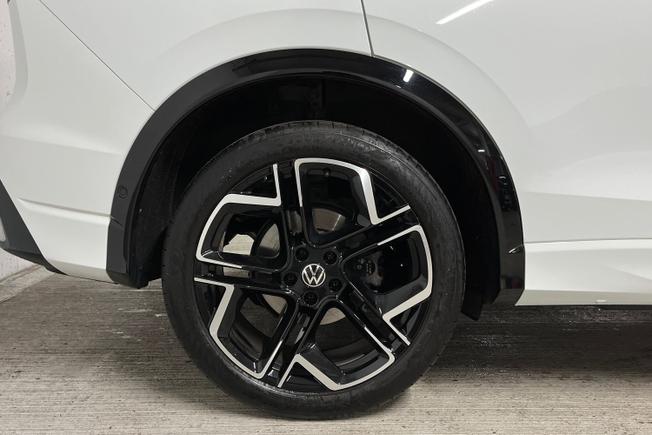 VOLKSWAGEN Tiguan Photo 5