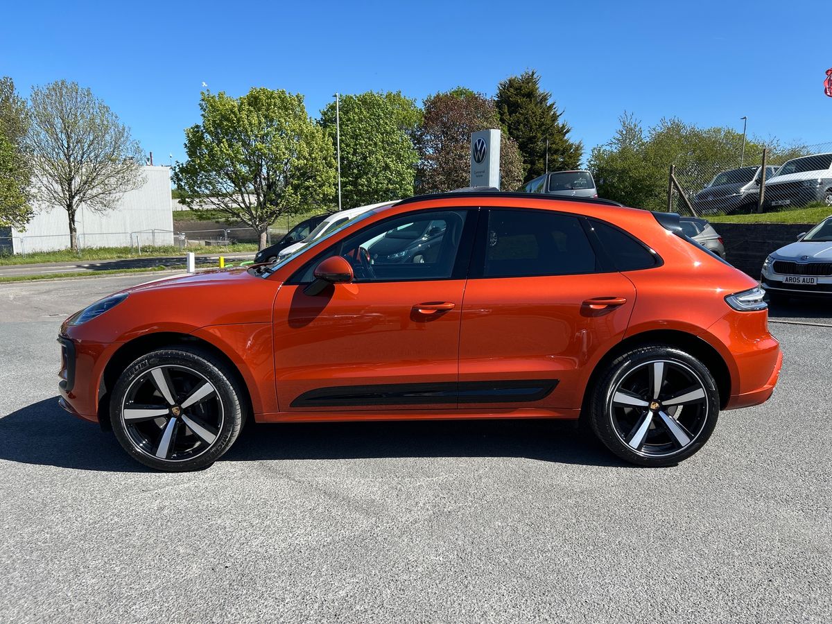 Porsche Macan Photo 24