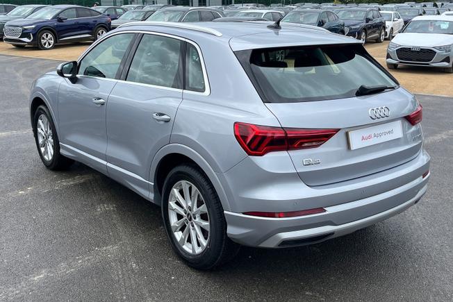 AUDI Q3 Photo 24