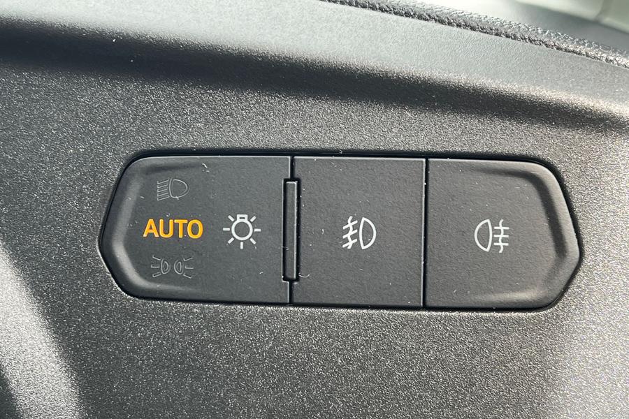 Ford TRANSIT CONNECT Photo autoimg-756d96ebd0aee31eb15724f16e15c7b3ac4c0c93.jpg
