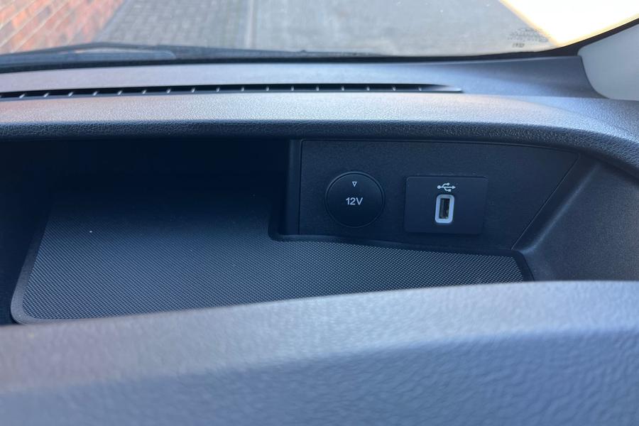Ford TRANSIT CUSTOM Photo autoimg-757139d472e97aa37b37de5cb7afa018c69efb5e.jpg