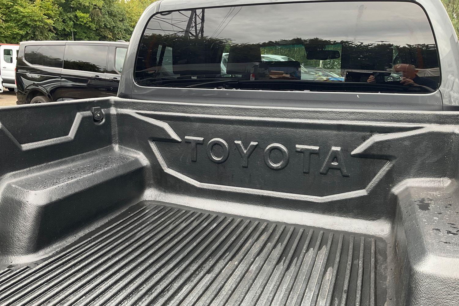 Toyota Hilux Photo 3