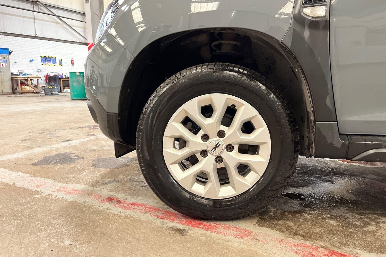 Dacia DUSTER Photo 7