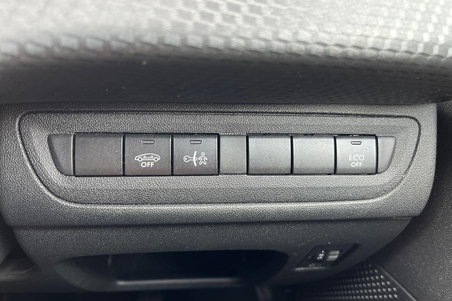 Peugeot 208 Photo autoimg-75812553d53c97226c1b38e81c5608a6999f0cad.jpg