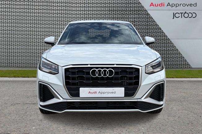 AUDI Q2 Photo 8