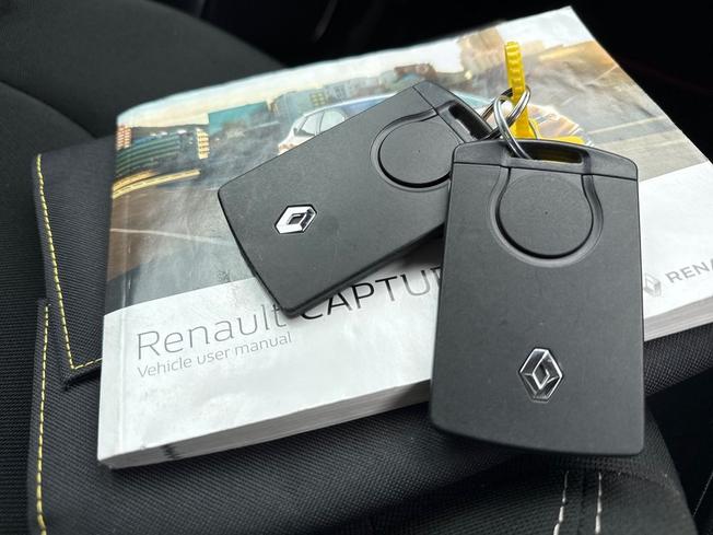 RENAULT Captur Photo 43