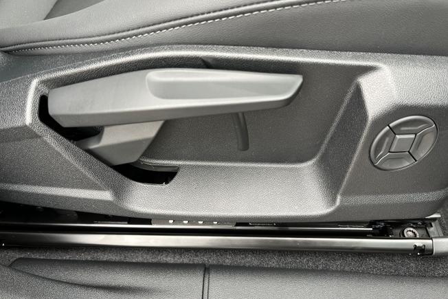 AUDI Q3 Photo 48