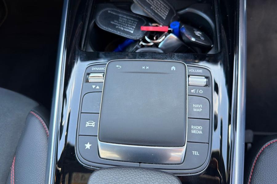 Mercedes-Benz GLA Photo autoimg-758a8a3a867c753b7a6e55c987bc60c30f49a91c.jpg