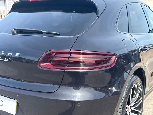 PORSCHE Macan Photo 18