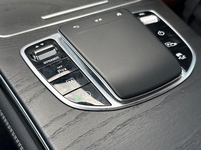 MERCEDES-BENZ GLC Photo 40