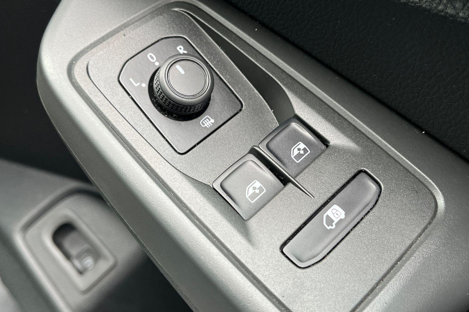 Ford TRANSIT CONNECT Photo 22