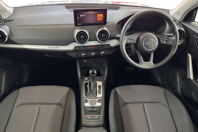 AUDI Q2 Photo 10