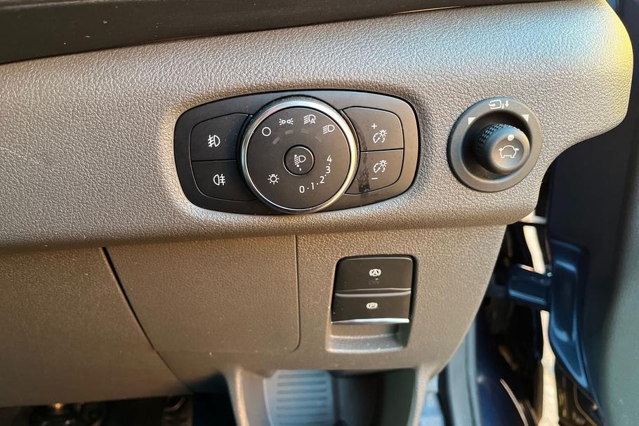 Used Ford TRANSIT 27