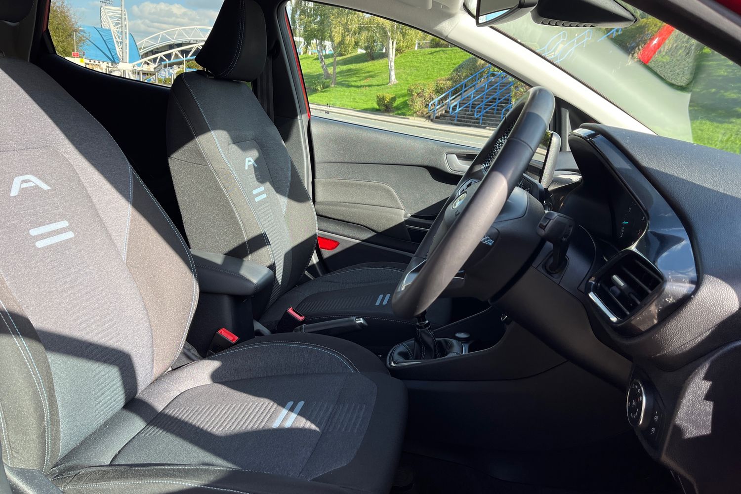 Ford Fiesta Photo 16